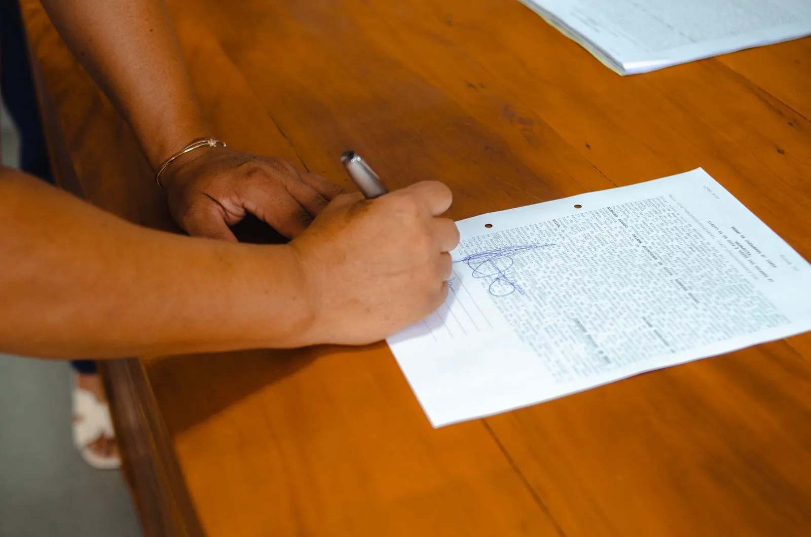 Cadre légal de la résiliation infra-annuelle et modèle de courrier recommandé.